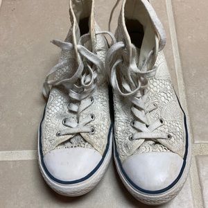 Laced converse